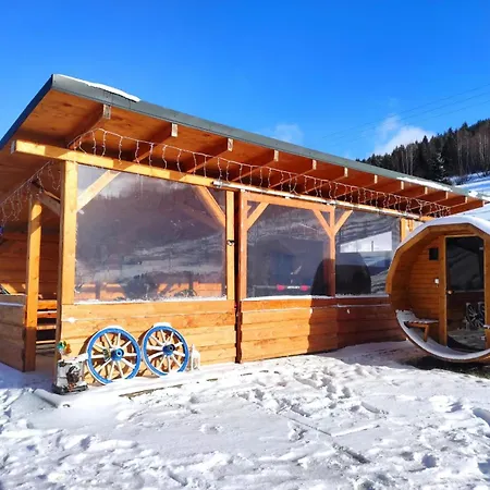 Lomnanka بيت للعطل Lomna