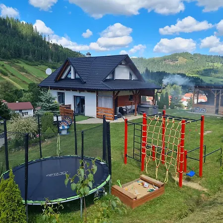 Lomnanka Hébergement de vacances *