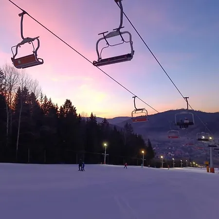 Lomnanka Hébergement de vacances *